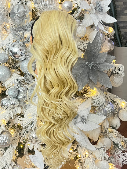 #33 Blonde Loose Curls 28”