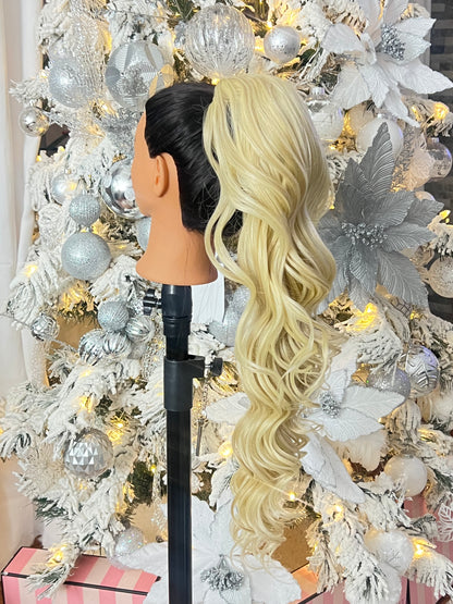 #33 Blonde Loose Curls 28”